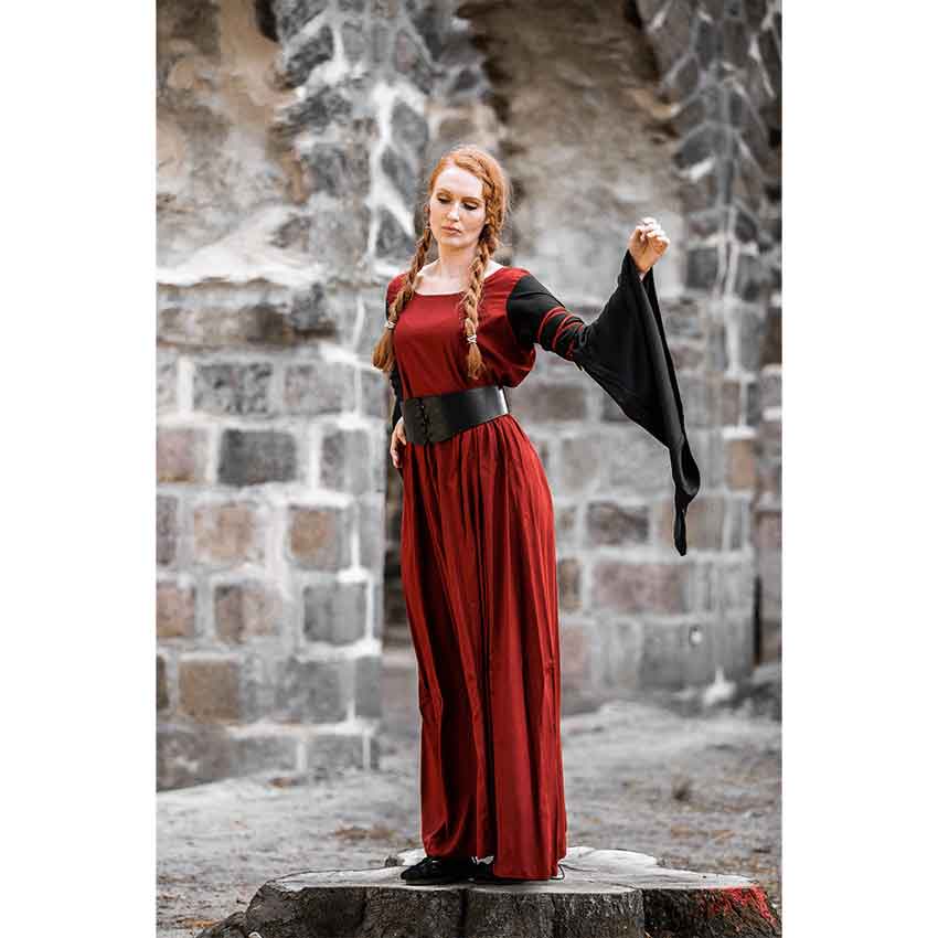 Red medieval dress on sale costume